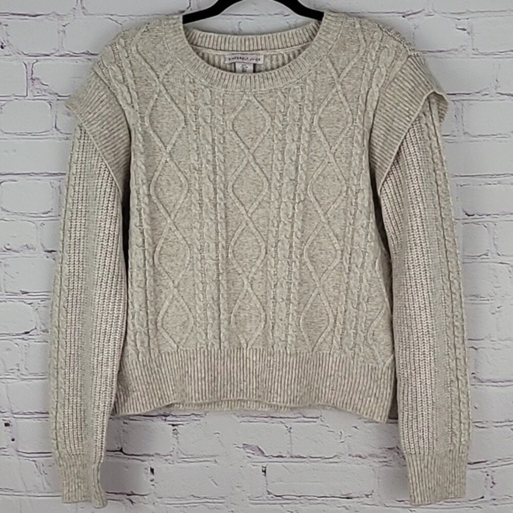 Sincerely Jules beige/ oatmeal colored Long Sleeve Knit Sweater. Size Large